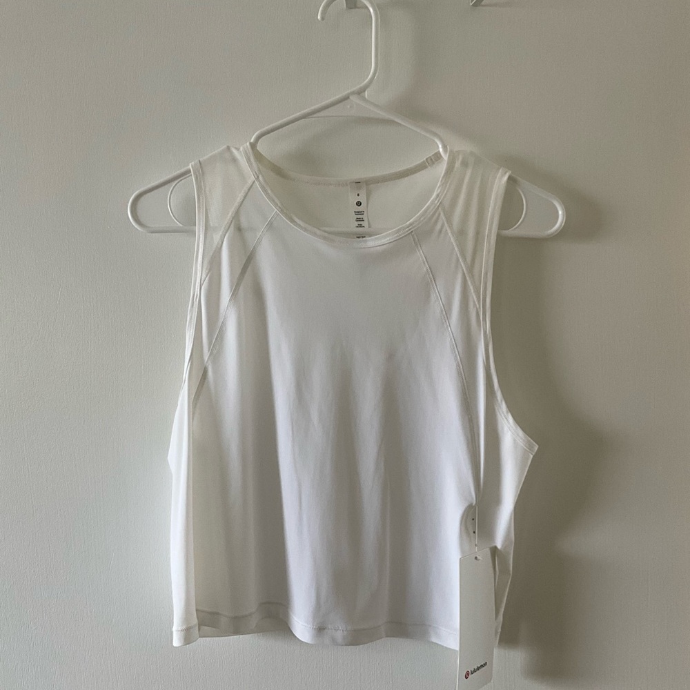 Lululemon sculpt cropped tank white NWT size 8.
